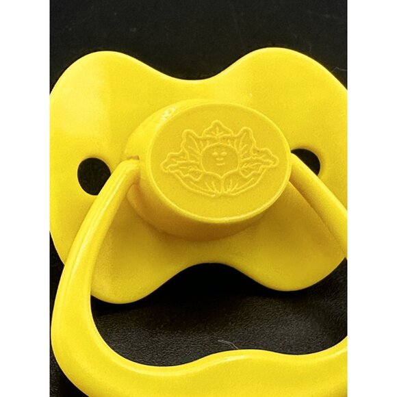 Cabbage Patch Kids Yellow Pacifier 2022 OOA NEW Babyland General Exclusive - Picture 2 of 5